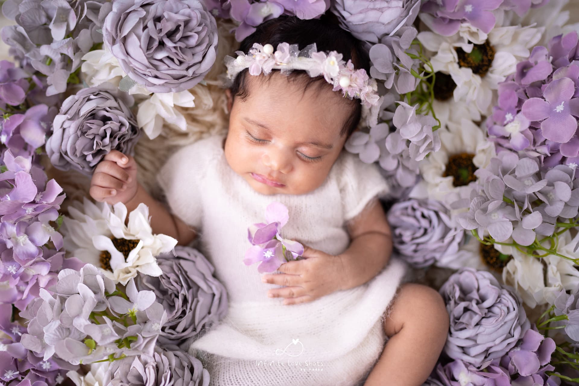 Infinite Love Shots - Newborn, Kids, Maternity, and Family Photography