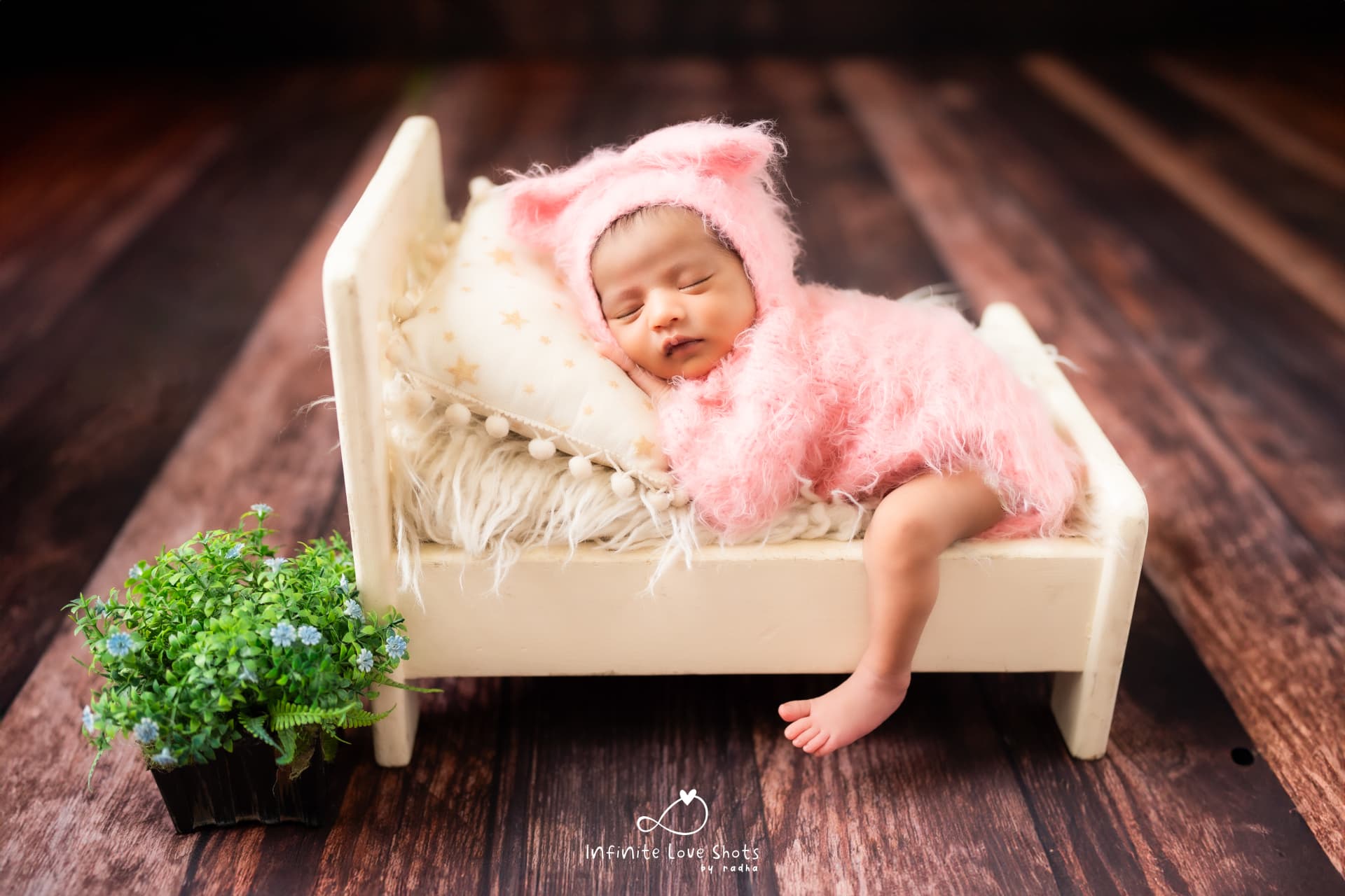 Infinite Love Shots - Newborn, Kids, Maternity, and Family Photography